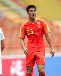 皇冠体育登录入口-令人惋惜：一个月内，中国男足2大天才陨落，年纪轻轻前途堪忧
